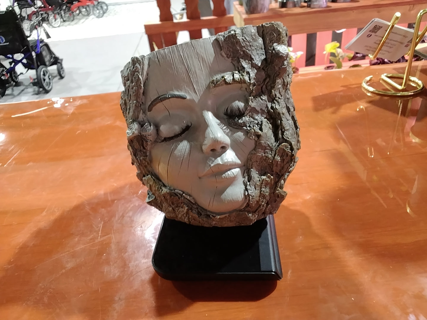 Face Pots